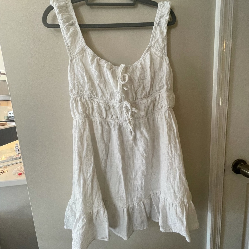 TOBI white beautiful sleeveless dress